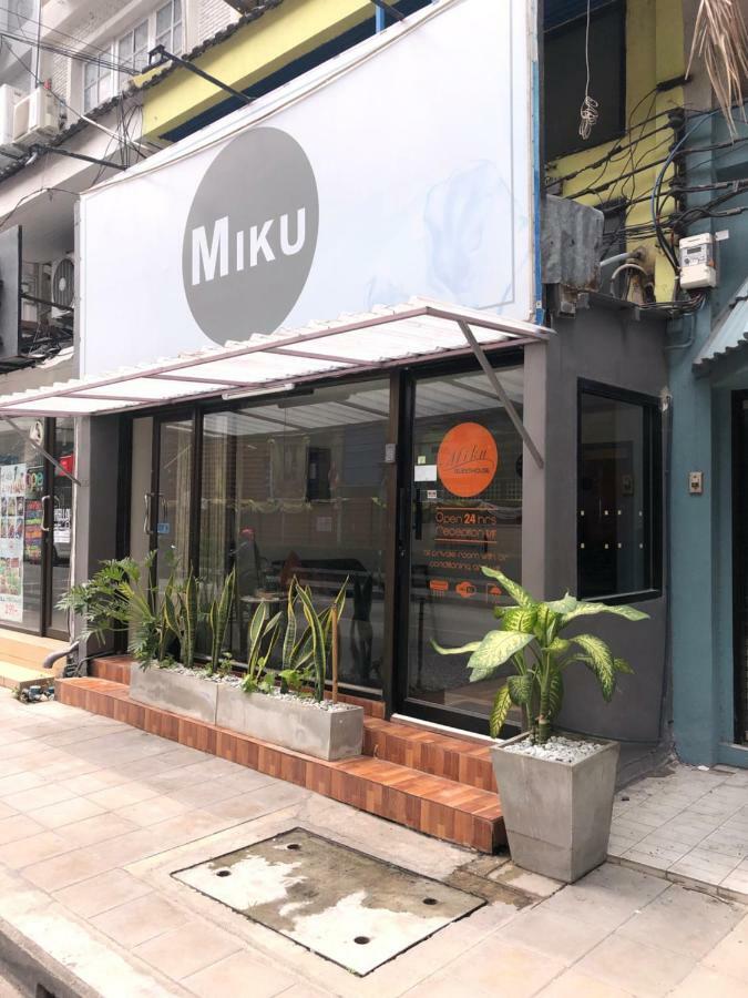 Miku Guesthouse Banguecoque Exterior foto